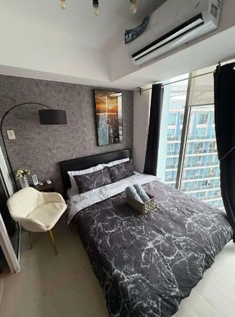 Apart Otel Celestial Sphere Staycation At Azure Urban Resort Residences Manila Filipinler